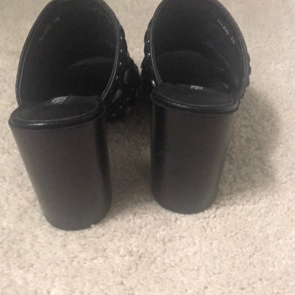 Sensor shoes very trendy hardly used at all - Picture 3 of 4